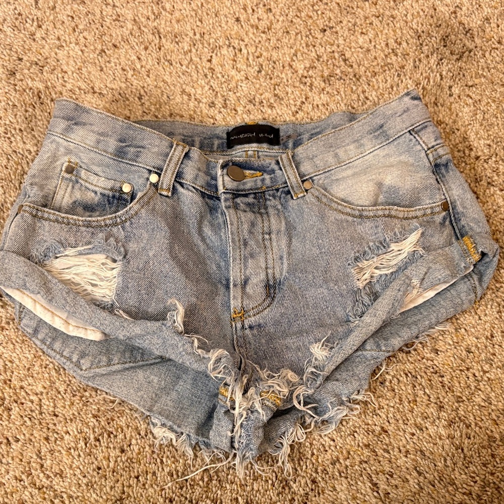 Mustard Seed Women's Distressed Denim Shorts